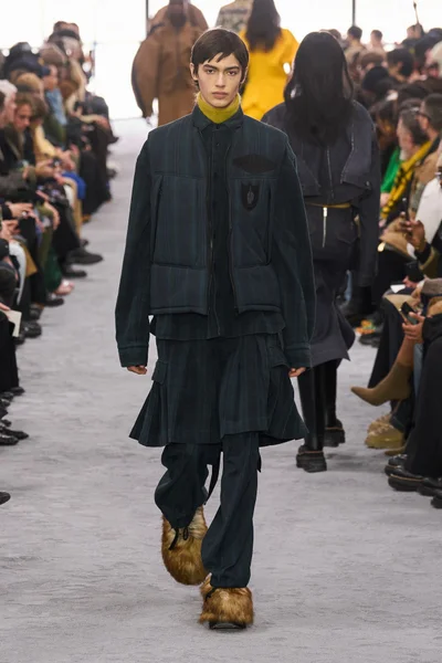 Look 27